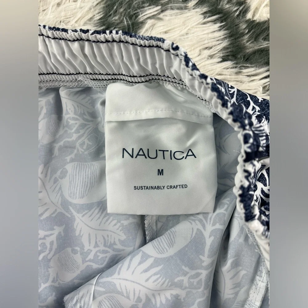 Nautica Men’s Sustainably Crafted 6” Seashell Print Swim Trunks Sz M Blue White
